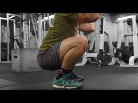 Cómo ponerse en cuclillas correctamente en 5 minutos (Con 5 Variaciones de CrossFit en cuclillas)