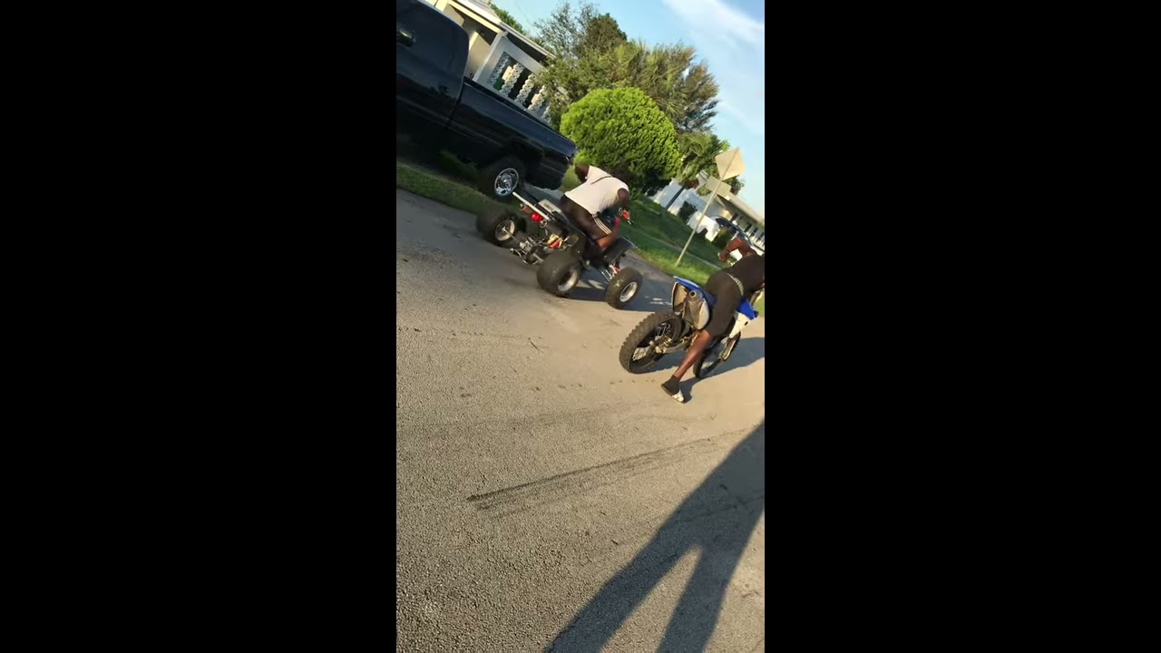 2002 yamaha banshee vs 2012 yamaha banshee holeshot