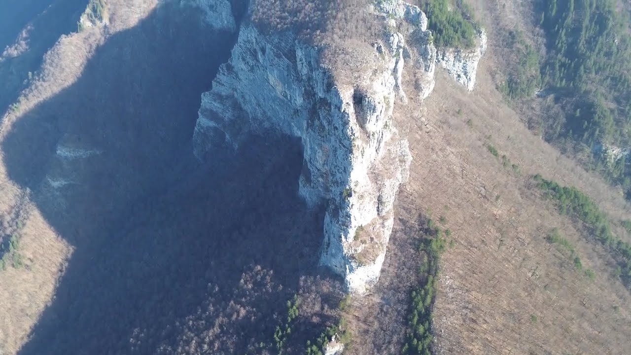 Firstov rep - Loška stena