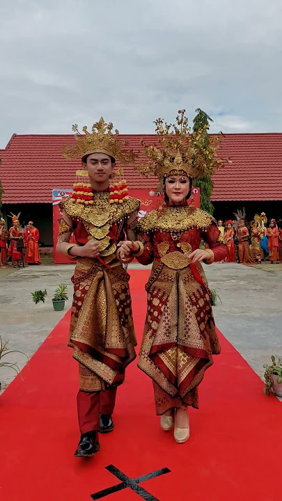 Fashion show Baju Adat Bagian 5