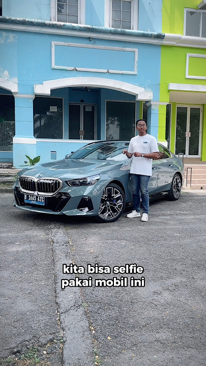 THIS CAR CAN BE USED FOR SELFIES!