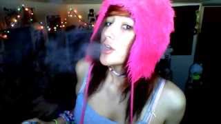 little bong rip :3
