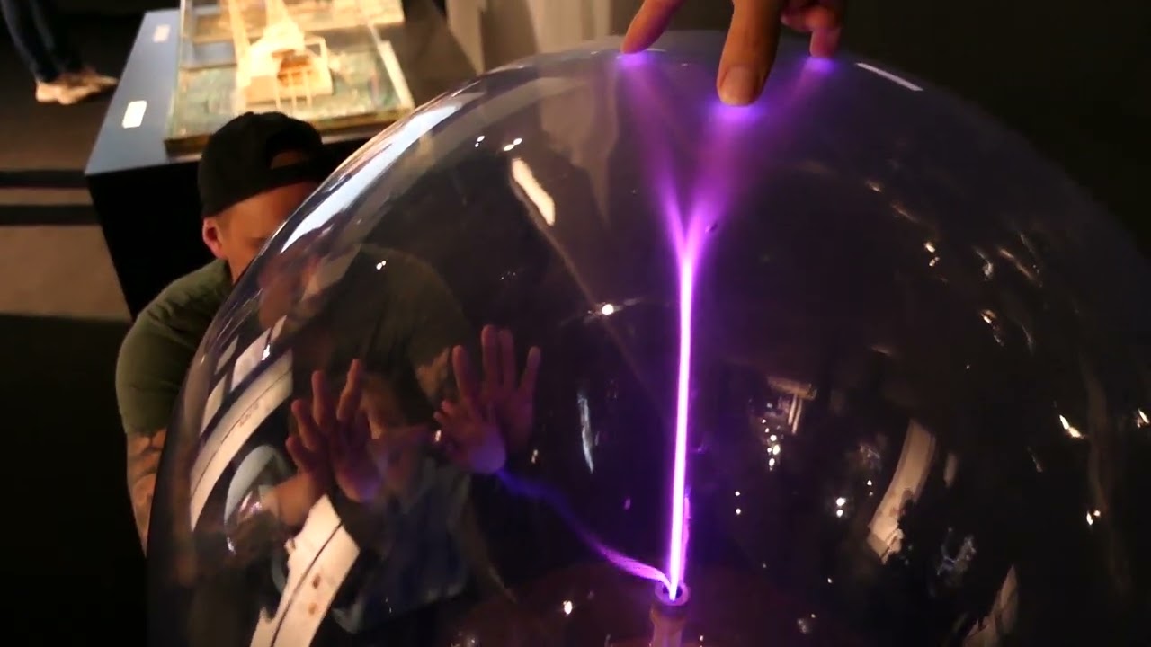 A big plasma ball