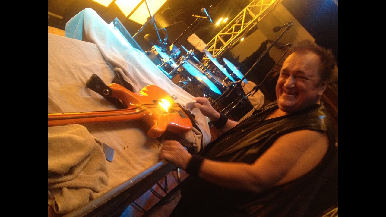 Asım Can Gündüz - Awsome John (JIMI HENDRIX - LITTLE WING)