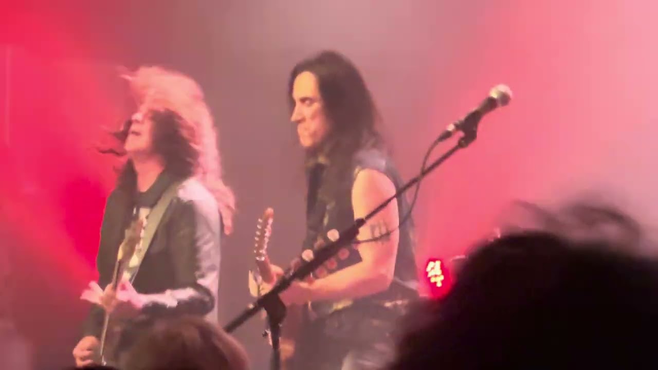 Nuno Bettencourt- Nuno's best medley ( Sena Guitar Awards) - YouTube
