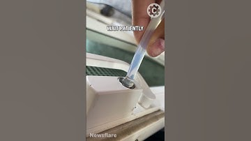 A Teenager Pulled a Broken Key Out of the Keyhole with Glue! 🏠🛠️