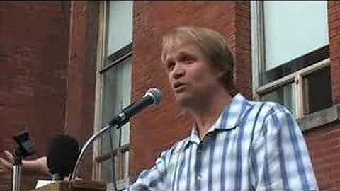 30 ans de loi 101 - Christopher Hall
