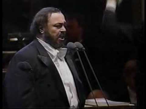 Pavarotti- Turandot- Non piangere, Liu