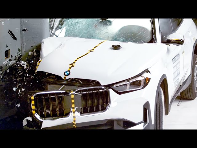 BMW X1 (2024) Crash Test 