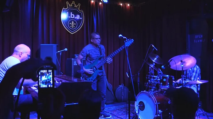 Johnny Vidacovich, Oteil Burbridge & John Medeski ...