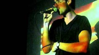 How to Dress Well - I Wish (R. Kelly cover)