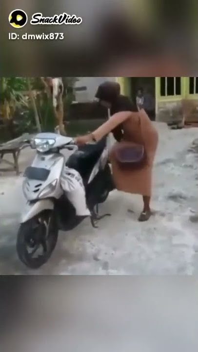 emak emak selah motor liat nya bikin ngakak 😄