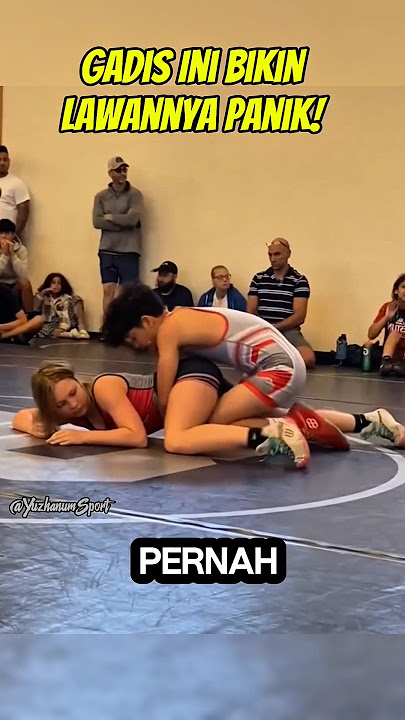 Unexpectedly, This Girl Makes Her Opponent Panic! #wrestling #fight #viralvideo #viral