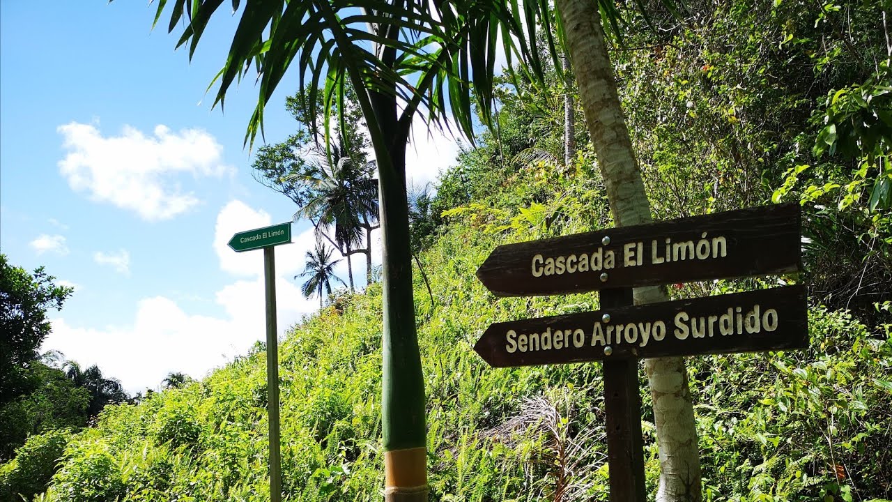 El Salto del Limon Samana - Hike to El Limon Waterfall