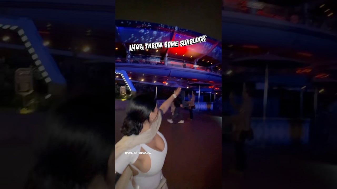 Why he kinda 😏😏 #viralshort #foryou #padme #disneyland #starwarsnite