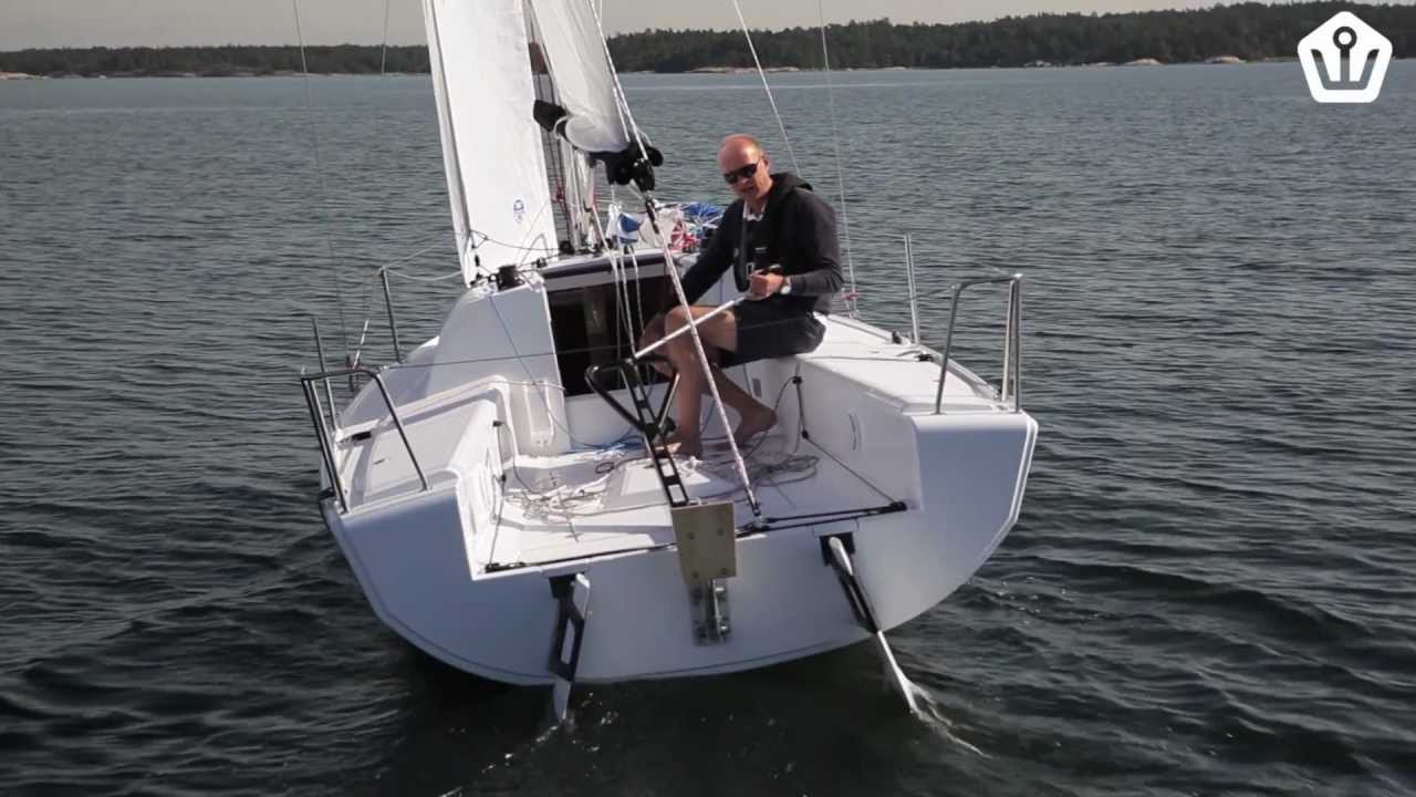 210 sailboat specifications