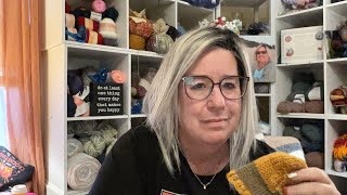 WHATS HAPPENING WITH THOSE SLIPPER SOCKS AND A NEW PROJECT @ninasknotscrochet