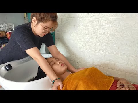Technical Instructions for Face, Head and Shoulder Massage - Beautiful Girl in Vietnam Barbershop