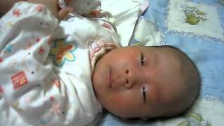 20111222光頭妹愛賴床.AVI