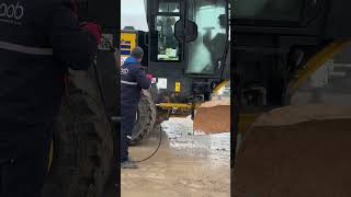 Komatsu Greyder Bath Time