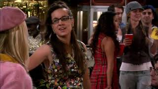 2 Broke Girls And The 90S Horse Party Clip6