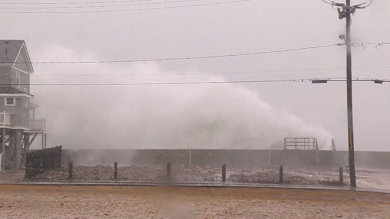Massive waves pummel South Shore of Mass. during nor'easter - YouTube