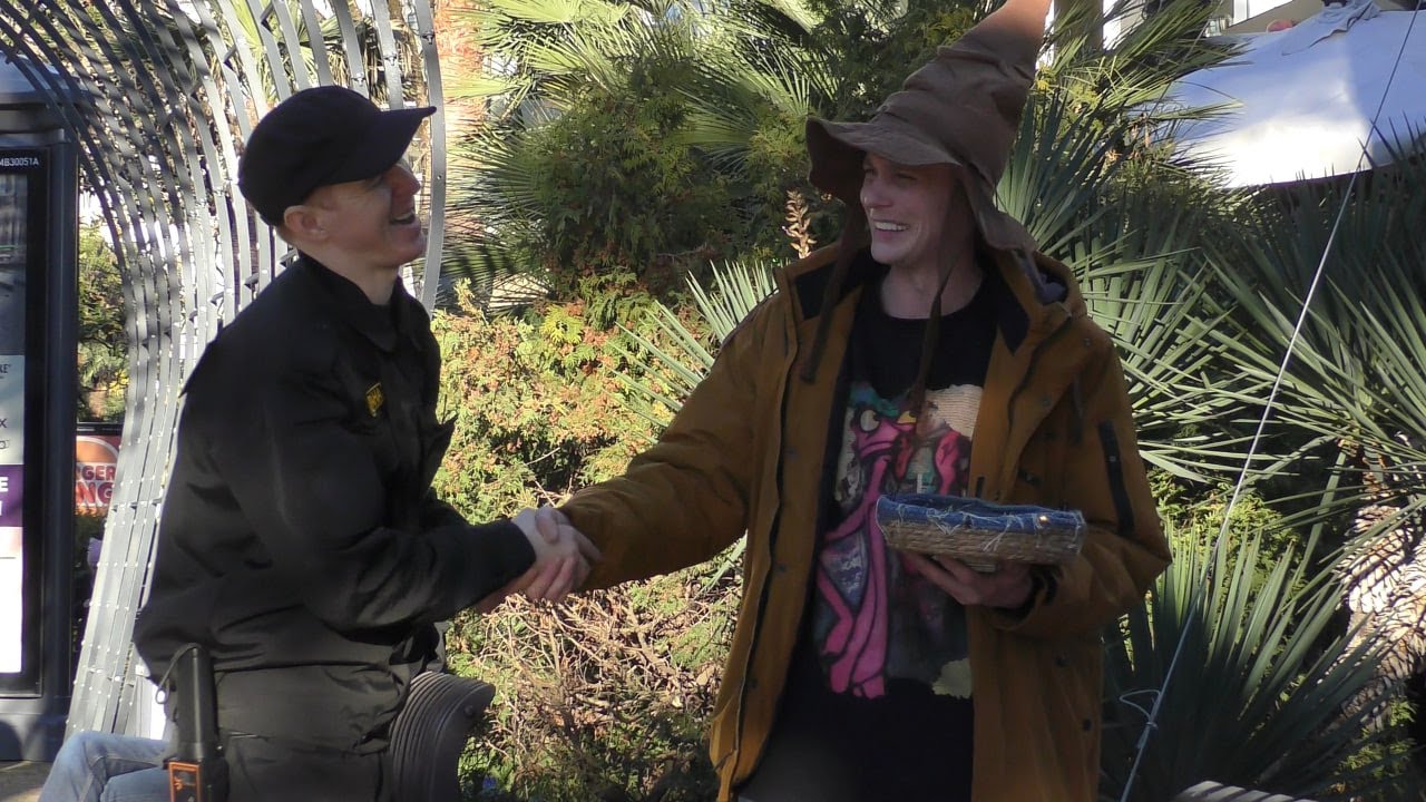 Подставной охранник. Всё, что не вошло в основной выпуск. Антон Теляков