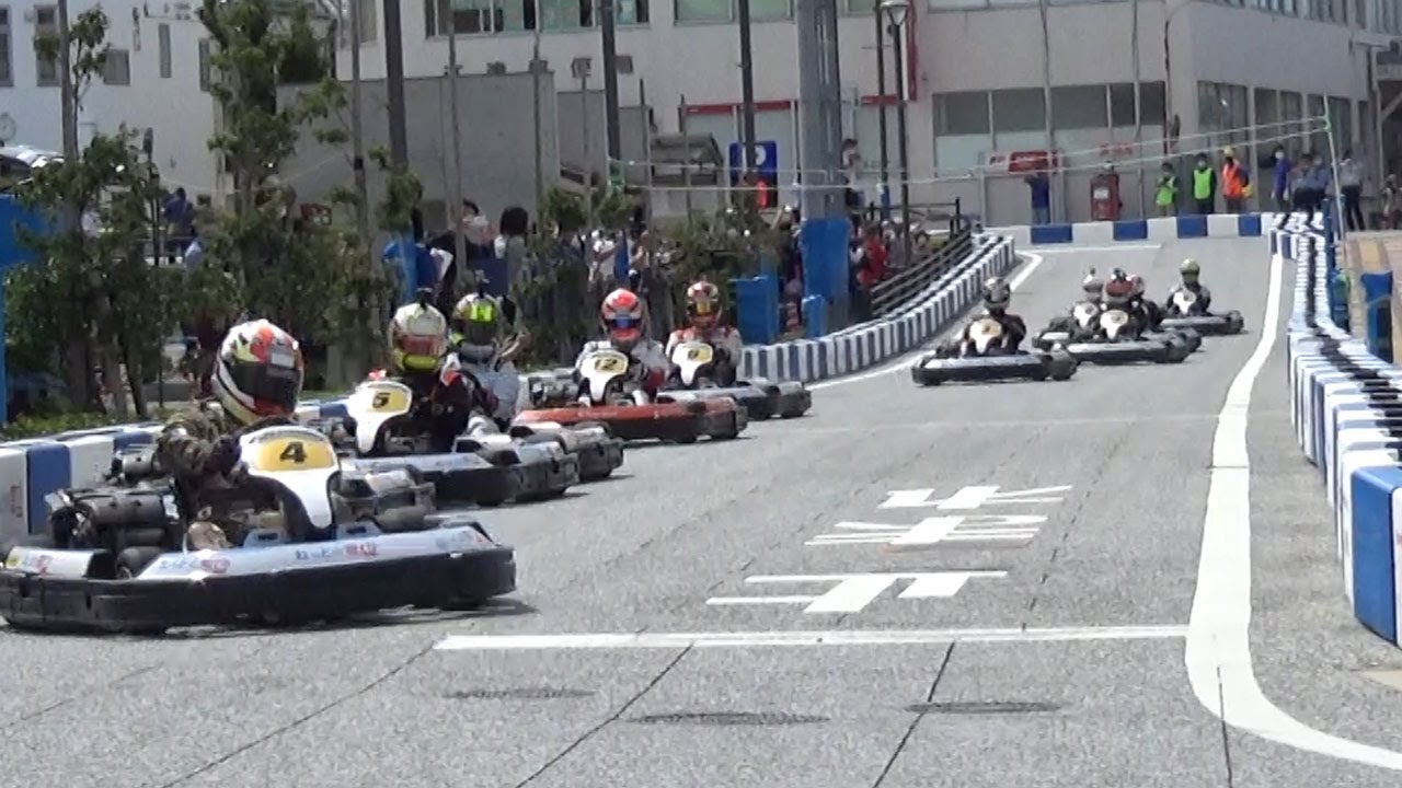 市街地を駆け抜けたカート 島根で日本初の公道レース Youtube