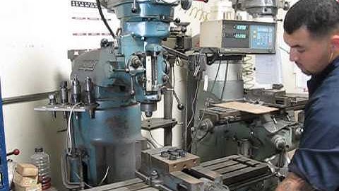 BRIDGEPORT 9" x 42" SERIES I VERTICAL MILLING MACHINE