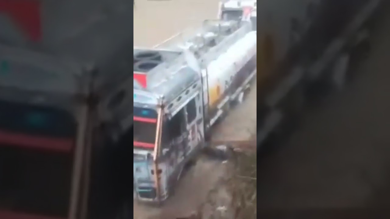 Traffic suspended on Jammu-Srinagar National Highway after rain lashes road