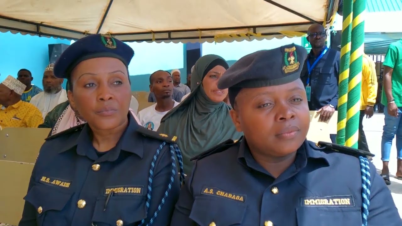 UHAMIAJI WAZINDUA JENGO JPYA MICHEWENI RAIS  MSTAFU KKWETE ATOA NASAHA KWA WATUMISHI