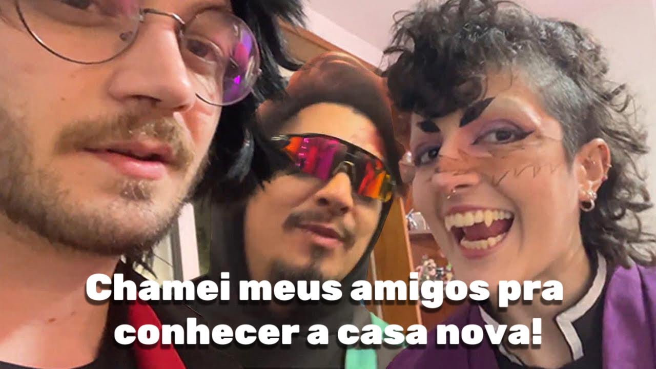 Chamei meus amigos para fazer cosplay na casa nova! 