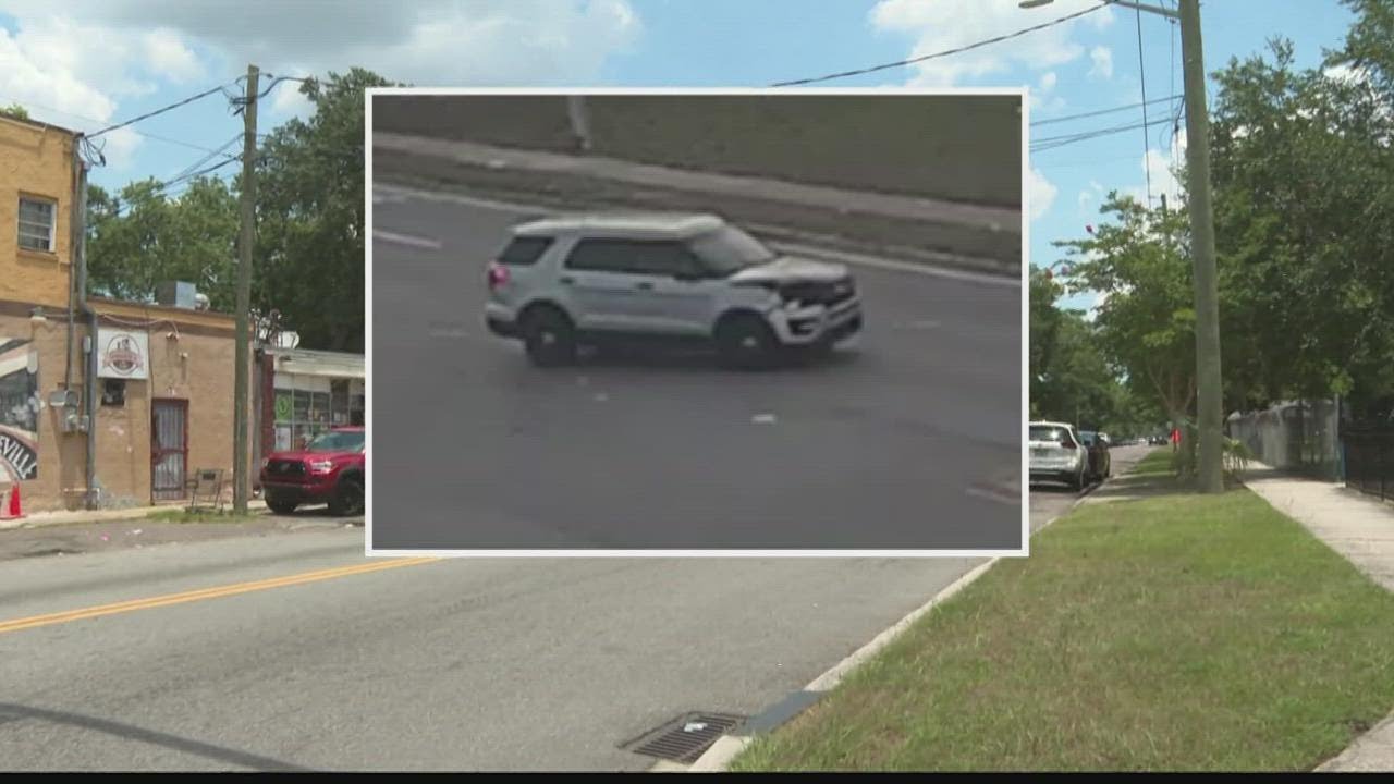 Jacksonville police investigating hit and run, pedestrian struck - YouTube