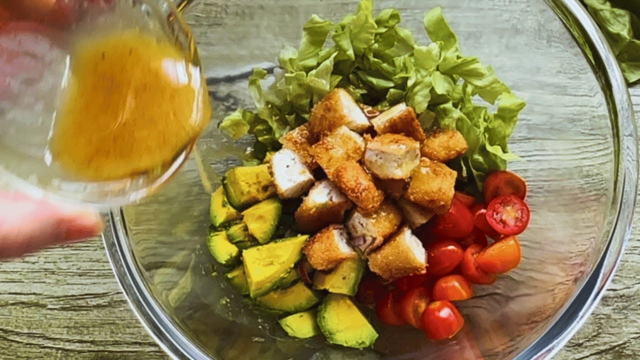 I can't stop eating crispy tofu avocado salad! Delicious and very healthy!