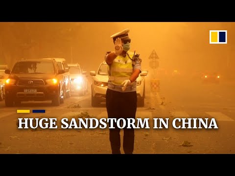 Huge sandstorm hits west China's Xinjiang