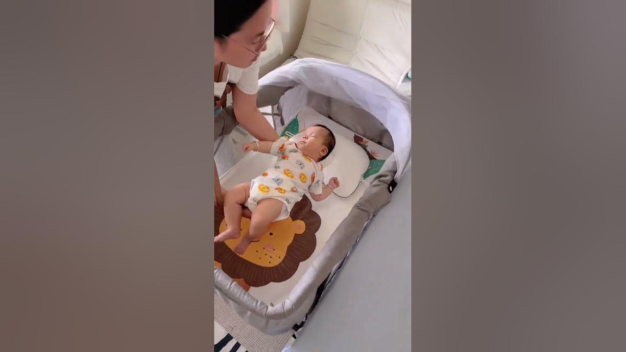 Newborn crib movable foldable portable baby crib