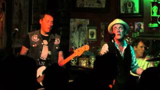 Vibrators In Creepy Tiki 2015 10.10.