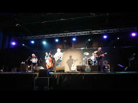 pierre-perret---le-zizi-(concert-au-festival-bastid'art-août-2019)