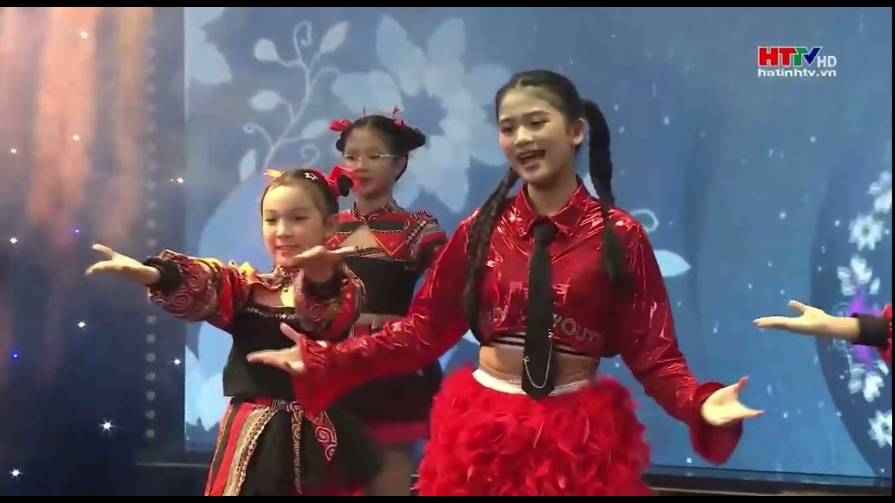 Ca khúc :Dấu Chân Đầu Tiên thể hiện :Bảo Chi