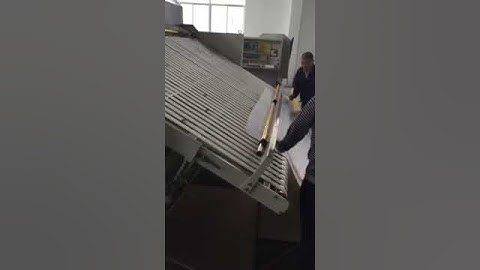 video of folding machine