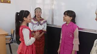 مسرحية رائعة حول التنوع الثقافي في الجزائر من تقديم تلاميذ السنة الاولى متوسط