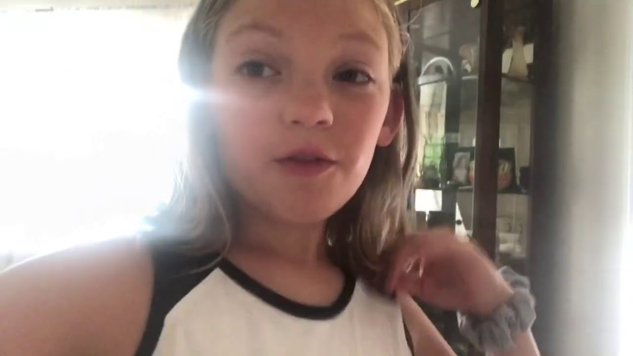 Vlog my day 1 - YouTube