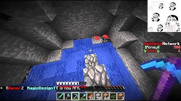 Minecraft Factions #1 - Building a Base