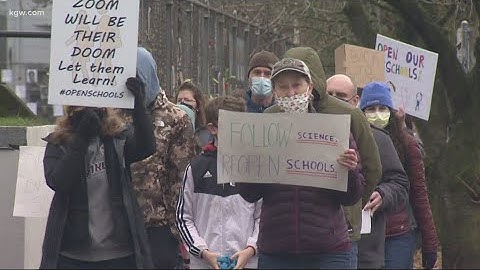 Oregon parents and students rally to reopen schools