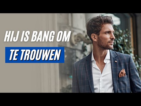 Video: Waarom Ongetrouwde Meisjes Geen Ring Om Hun Ringvinger Kunnen Dragen