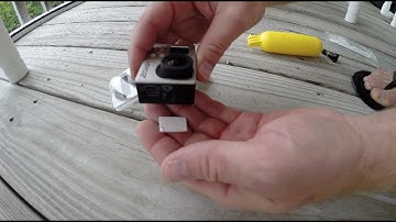 How To Install Anti-Fog Inserts In Hero3+ / Hero4 Standard Case - GoPro Tip #302 | MicBergsma