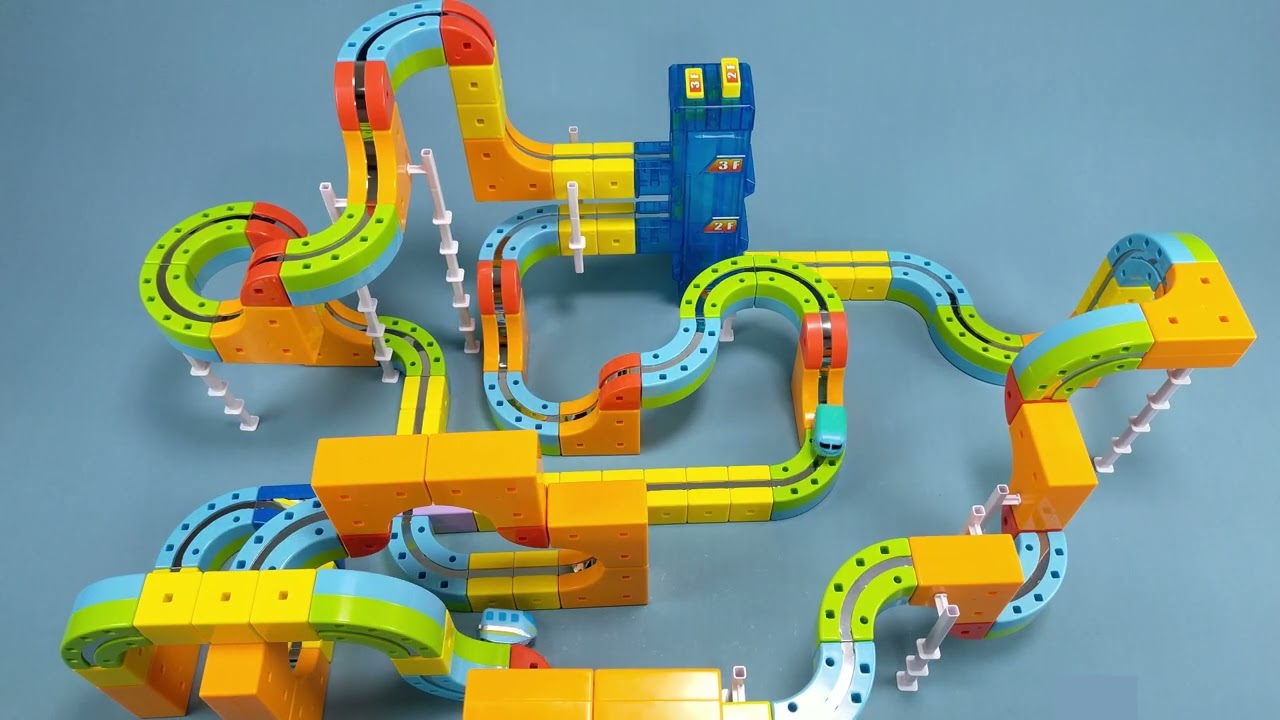 レールキューブ クリアメカ エレベーターセットのオリジナル作例1