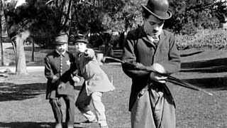 Duşlar Arasında - Between Showers (1914) - Charlie Chaplin