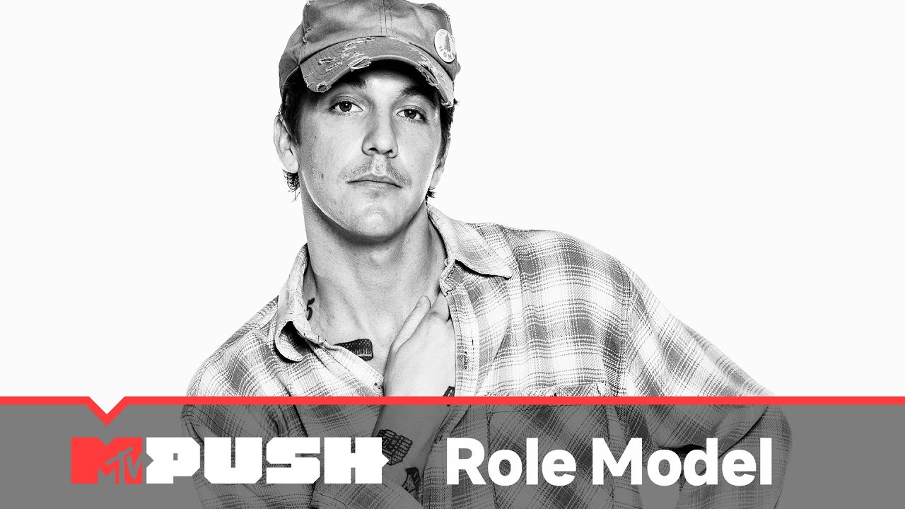 ROLE MODEL Performs “Writing's On The Wall” | 