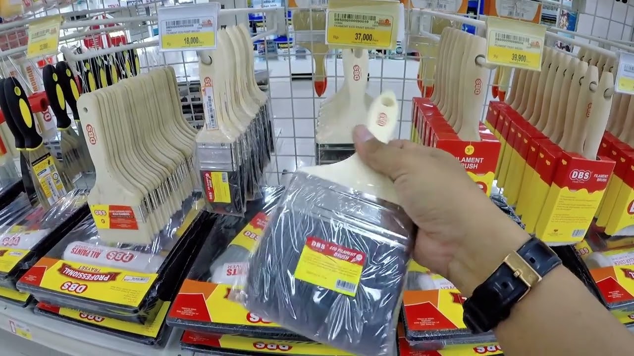 Jalan Ringroad Medan singgah beli cat di depo bagunan